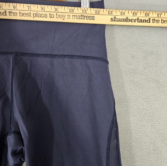 Lululemon Womens Size 6 Athletic Leggings Navy Blue Cropped Lace Trims - Picture 4 of 9